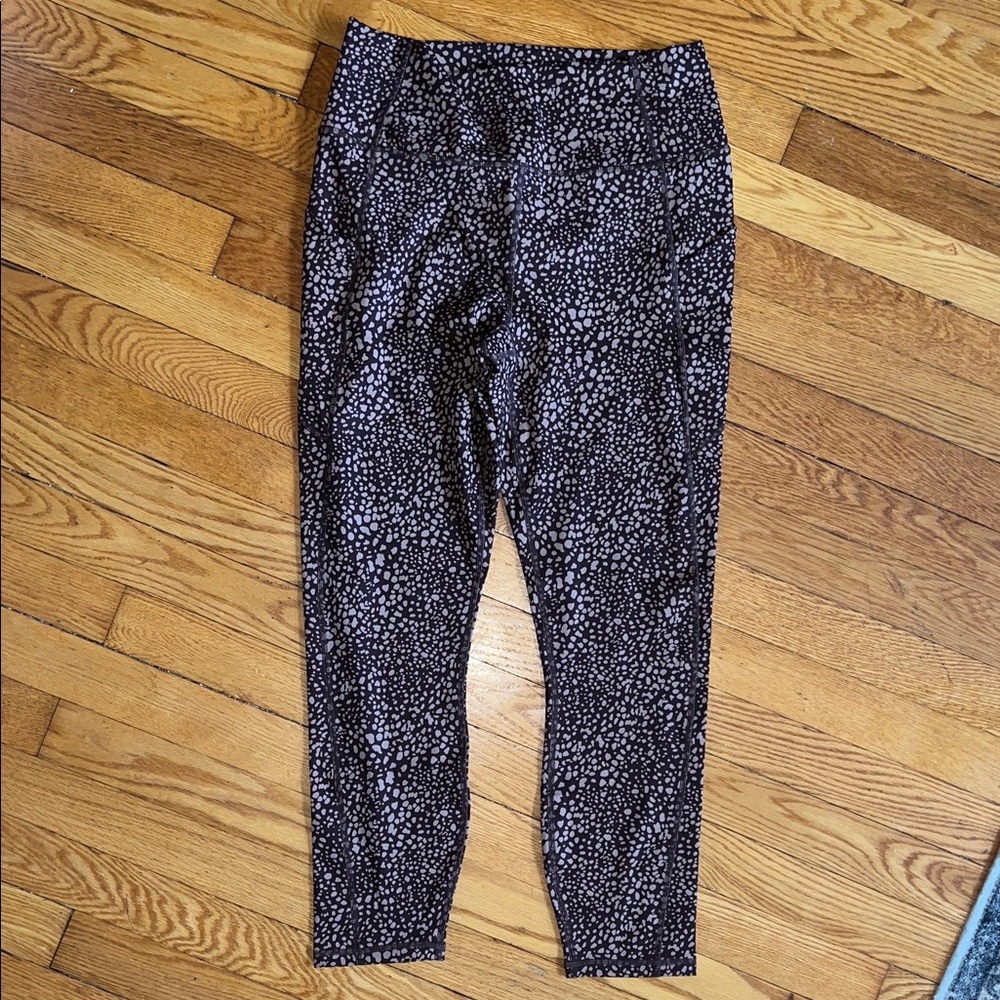 Fabletics Oasis PureLuxe 7/8 Leggings with pockets - size large